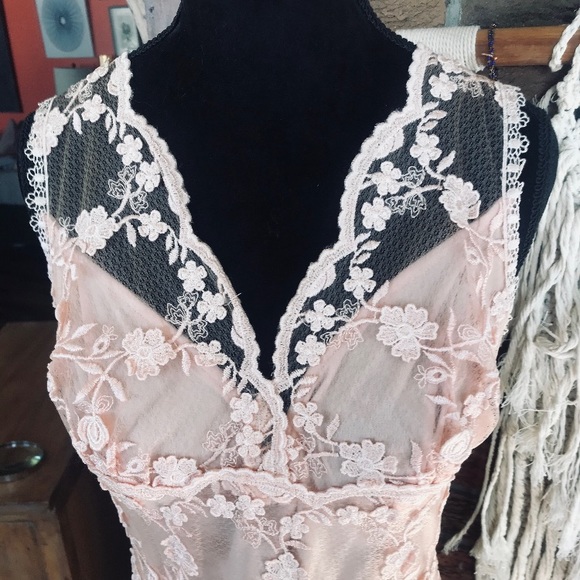 Carlo Giovanni Pink Lace Overlay Dress - Picture 2 of 12